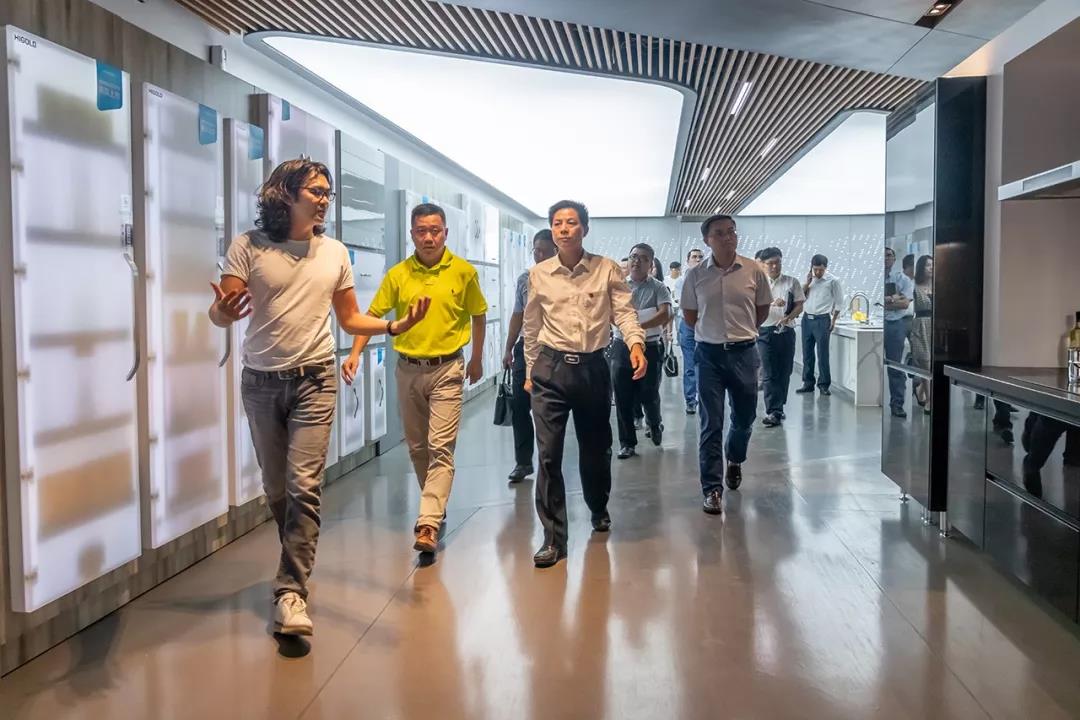 支持企业做大做强  顺德区长彭聪恩等领导到k8凯发集团调研指导